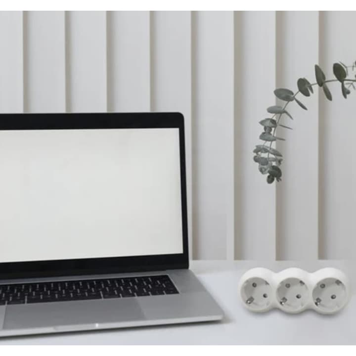 Adaptor 3 prize Line, orizontal, 16A, alb, 3500W max, priza stecher schuko