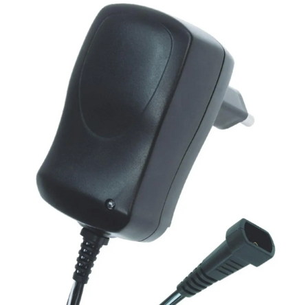 Alimentator universal, de la 600 pana la 1000 mA, 230 V, 3V, 6V, 9V 12 V, 6 mufe, Transformatoror Stabiliza