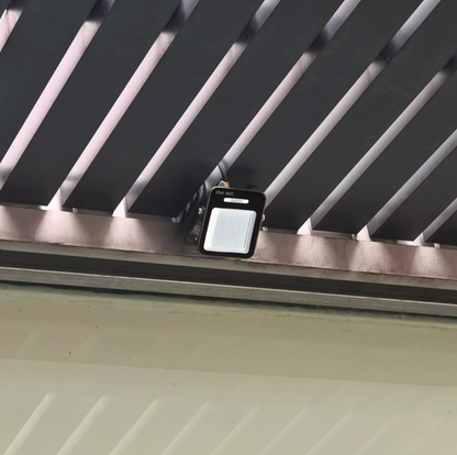 Proiector LED Hoff, 30 W, 3000 lm, lumina rece, 6500K, protectie la praf si umiditate IP65, 230V, 20.000 ore durata viata medie