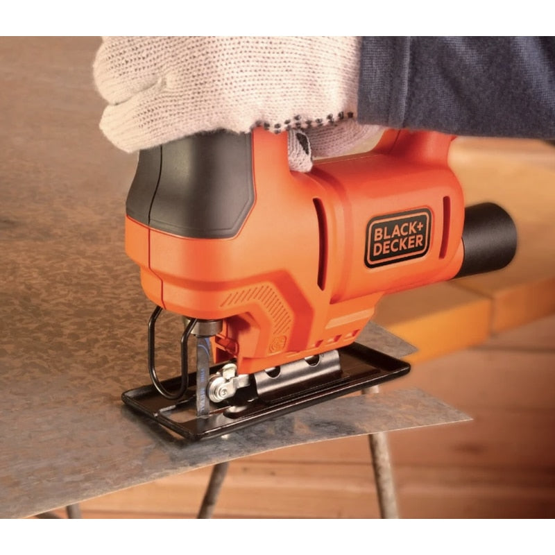 Fierastrau electric vertical, pendular, Black Decker, 400 W, taiere lemn, metal, plastic, include panza, prindere fara cheie, 3000 curse / min, 1.6 kg, 89 dB, 220V