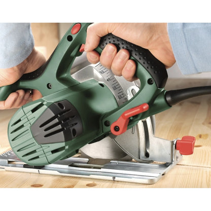 Fierastrau circular Bosch PKS, pentru taiere lemn, 1200 W, 5600 rpm, diametru panza 160mm, diametru alezaj 20 mm, 3.9 kg, protectie II, talpa 153 x 288 mm, 38 mm taiere la 45 grade, 55 mm la 90 grade