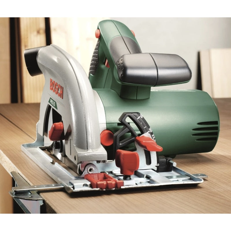 Fierastrau circular Bosch PKS, pentru taiere lemn, 1200 W, 5600 rpm, diametru panza 160mm, diametru alezaj 20 mm, 3.9 kg, protectie II, talpa 153 x 288 mm, 38 mm taiere la 45 grade, 55 mm la 90 grade