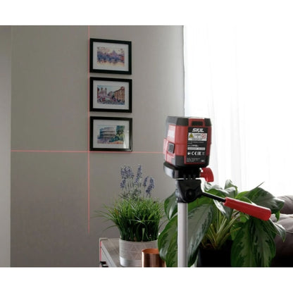 Nivela cu laser, cu linii in cruce, lumina rosie, Skil, cu autonivelare, domeniu de masurare 15 m, clasa laser 2, 16 ore functionare continua, 0.3 kg, include cablu incarcare USB, clema flexibila