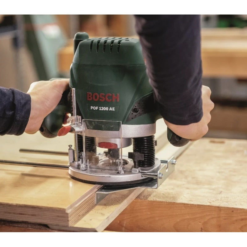 Freza electrica pentru lemn, Bosch POF, 1200 W, 28000 rpm, 55 mm, alimentare retea 230 V, 106 dB, 3.4 kg, include aparatoare transparenta si sistem de prindere accesorii, softgrip, design ergonomic