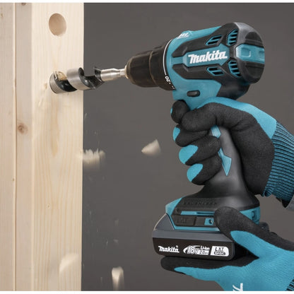 Masina de gaurit si insurubat, cu 2 acumulatori inclusi, 18 V, 2 Ah, Makita, 1900 rpm, mandrina rapida, motor fara perii, cu valiza si incarcator, suruburi 6mm maxim, 1.4 kg, stanga / dreapta, 65 Nm