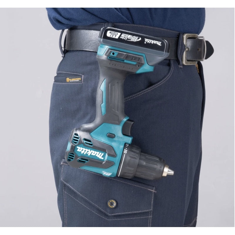 Masina de gaurit si insurubat, cu 2 acumulatori inclusi, 18 V, 2 Ah, Makita, 1900 rpm, mandrina rapida, motor fara perii, cu valiza si incarcator, suruburi 6mm maxim, 1.4 kg, stanga / dreapta, 65 Nm