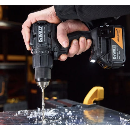 Masina de gaurit si insurubat, cu percutie, cu 2 acumulatori, 18 V, 4 Ah, DeWalt McLaren, profesionala, 2000 rpm, mandrina rapida, motor fara perii, mandrina 13 mm, 55 mm lemn si 13 mm in metal