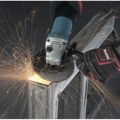 Polizor unghiular Makita, 720 W, turatie 11000 rpm, diametru disc 125 mm, profesional, include aparatoare, cheie splinturi, flansa de prindere, maner auxiliar, piulita pentru flansa, 1.8kg, 220V, M14