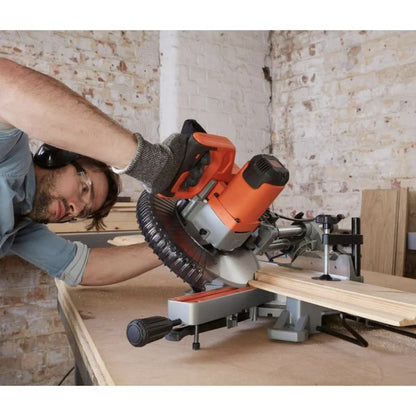 Fierastrau circular, stationar, pentru lemn, Black Decker, 1600 W, Diametrul panzei 216 mm, 5000 rot / min, Diametru alezaj 30 mm, 230 V, usor de utilizat, 48 de dinti, cablu 2m, taiere rapida