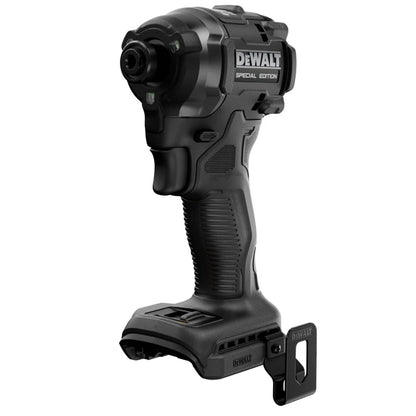 Masina de insurubat cu impact, cu 2 acumulatori inclusi, 18 V, 4 Ah, DeWalt McLaren, profesional, 3250 rpm, madrina hexagon 1/4, motor fara perii, cu valiza, cuplu max 206.2 Nm, mandarina 6.35 mm