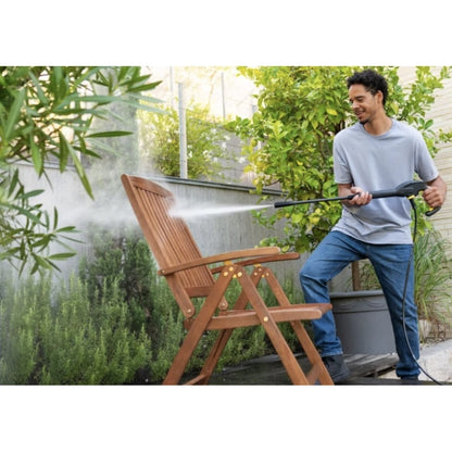 Aparat de spalat cu presiune, Karcher, 1400 W, debit 360 l/h, IPX5, capacitate curatare 20 mp/h, maner ergonomic, care se strange, 110 Bar, electric, 40 grade max, furtun 3 m, cablu 5 m, 3.4 kg, 220V