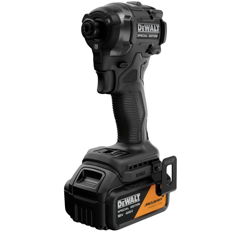 Masina de insurubat cu impact, cu 2 acumulatori inclusi, 18 V, 4 Ah, DeWalt McLaren, profesional, 3250 rpm, madrina hexagon 1/4, motor fara perii, cu valiza, cuplu max 206.2 Nm, mandarina 6.35 mm