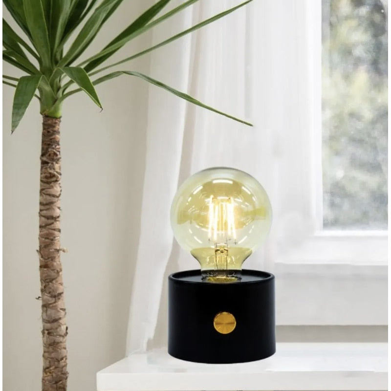 Veioza LED Hoff Phil, 0.8 W, 120 lm, lumina calda, dimabil, sursa inclusa, negru, alimentare 3 baterii AA, modern, metal + plastic, comutator ON OFF