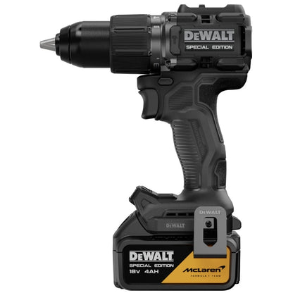 Masina de gaurit si insurubat, cu percutie, cu 2 acumulatori, 18 V, 4 Ah, DeWalt McLaren, profesionala, 2000 rpm, mandrina rapida, motor fara perii, mandrina 13 mm, 55 mm lemn si 13 mm in metal