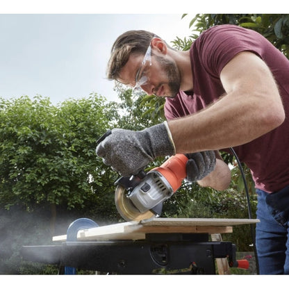 Polizor unghiular Black Decker, 710 W, 12000 rpm, pentru lucrari uzuale de bricolaj, usor de controlat, viteza mare, diametru disc 115 mm, 230V, 89dB, 1.7 kg, filet M14, Sistem de blocare, aparatoare