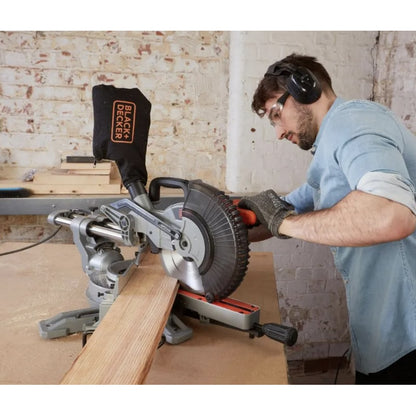 Fierastrau circular, stationar, pentru lemn, Black Decker, 1600 W, Diametrul panzei 216 mm, 5000 rot / min, Diametru alezaj 30 mm, 230 V, usor de utilizat, 48 de dinti, cablu 2m, taiere rapida
